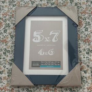 Studio Decor Dark Blue Picture Frame 5x7 matted down to 4x6